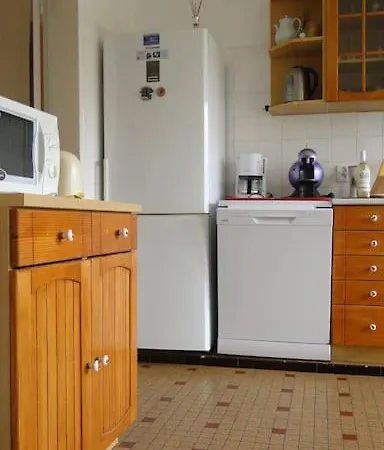 De Familial, Et Commerces A Pied