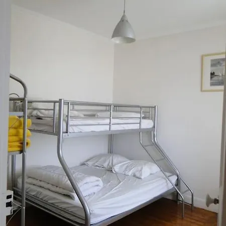 De Familial, Et Commerces A Pied Holiday home Grandcamp-Maisy