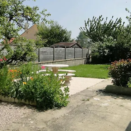 De Familial, Et Commerces A Pied Tatil Evi Grandcamp-Maisy