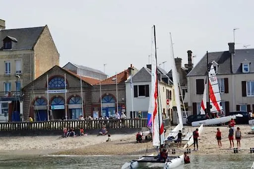 De Familial, Et Commerces A Pied Feriehus *